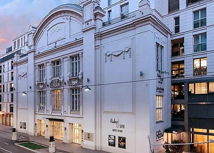 Hotel Ruby Sofie By Ihg 4*