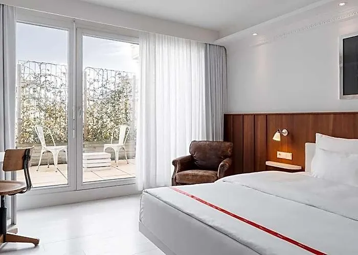 Hotel Ruby Sofie By Ihg 4*