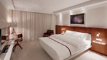 Ruby Sofie By Ihg